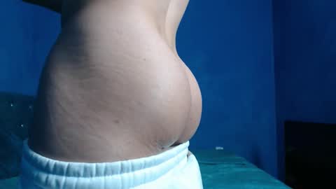 Snapshot of alex_blu chatting on January 2026 02:22:02 PM Alex online show from January 2026 02:22:02 PM