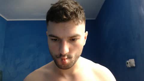 Snapshot of alex_blu chatting on February 2026 10:33:01 PM Alex online show from February 2026 10:33:01 PM