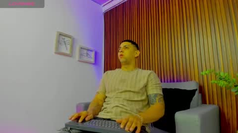 alex online show from April 2026 12:28:02 PM