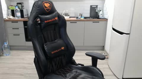 Alex online show from February 2025 08:45:01 PM