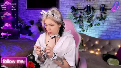 Snapshot of alex_howell chatting on January 2025 08:43:01 PM alex_howell online show from January 2025 08:43:01 PM