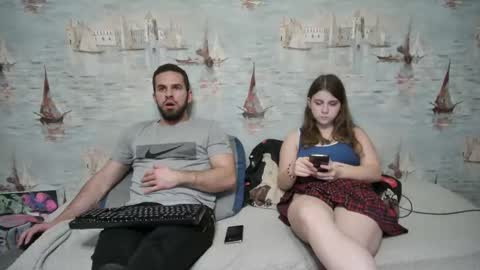 Alex and Sarah online show from October 2025 09:47:01 PM