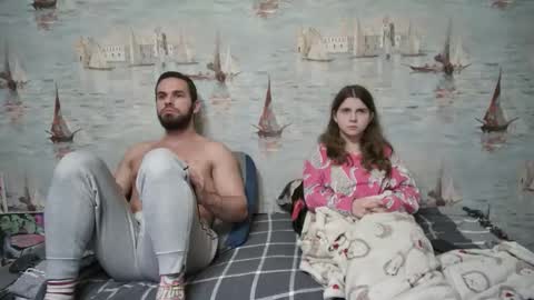 Alex and Sarah online show from October 2025 12:08:02 AM