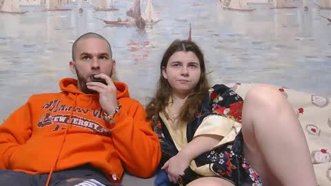 Alex and Sarah online show from April 2026 02:18:02 PM