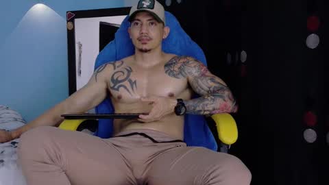 alex_sthorm online show from February 2026 04:00:01 AM