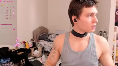 Snapshot of alex_wandhot chatting on February 2025 08:11:02 AM Alex WandHot online show from February 2025 08:11:02 AM