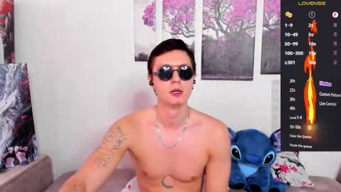 Snapshot of alex_wandhot chatting on October 2025 09:30:01 AM Alex WandHot online show from October 2025 09:30:01 AM