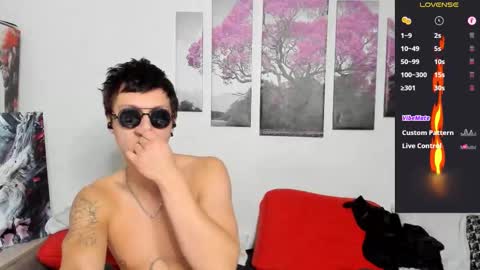 Snapshot of alex_wandhot chatting on October 2025 12:05:01 PM Alex WandHot online show from October 2025 12:05:01 PM