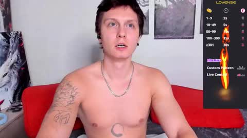 Snapshot of alex_wandhot chatting on October 2025 03:51:01 PM Alex WandHot online show from October 2025 03:51:01 PM