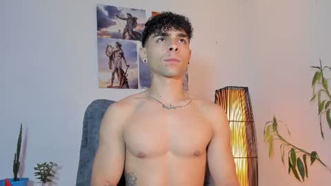 Snapshot of alex_zt7 chatting on June 2026 05:27:01 PM x online show from June 2026 05:27:01 PM