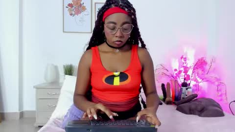 alexa_cortes23 online show from November 2025 11:10:01 AM