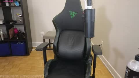 dont be afraid to click social media link its  working  just click on that  online show from November 2025 12:22:02 AM