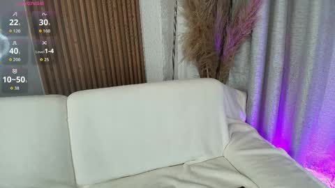 alexa_foxx27 online show from April 2026 07:58:01 PM