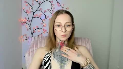 Snapshot of alexa_kittie chatting on April 2026 06:10:01 PM Alexa online show from April 2026 06:10:01 PM