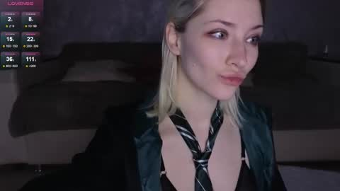 Alexa online show from December 2025 03:22:02 AM