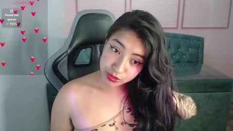 Alexandra online show from October 2025 12:49:02 PM