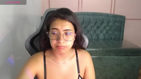 Alexandra online show from October 2025 11:43:01 AM