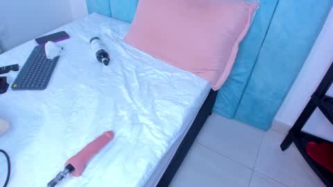 alexaa_small online show from February 2025 03:16:01 PM