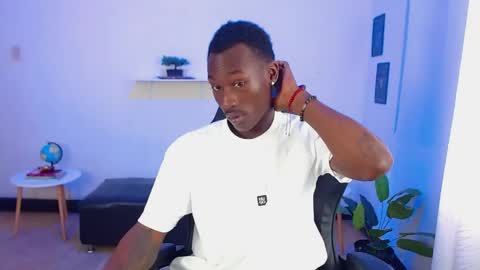 Alexandro online show from April 2026 01:28:01 PM