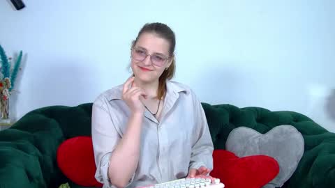 AlexaAvery online show from May 2026 06:51:02 AM