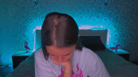 Snapshot of alexabarkley chatting on December 2024 07:31:01 AM angel online show from December 2024 07:31:01 AM