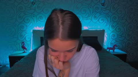 Snapshot of alexabarkley chatting on December 2024 03:32:01 AM angel online show from December 2024 03:32:01 AM