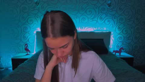 Snapshot of alexabarkley chatting on December 2024 03:24:01 AM angel online show from December 2024 03:24:01 AM