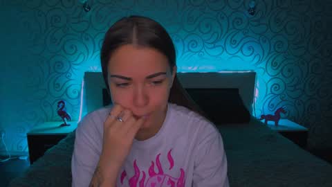 Snapshot of alexabarkley chatting on December 2024 03:19:01 AM angel online show from December 2024 03:19:01 AM