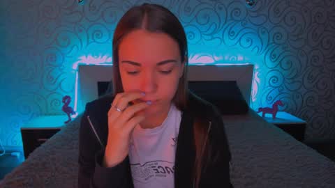 Snapshot of alexabarkley chatting on December 2024 03:29:02 AM angel online show from December 2024 03:29:02 AM