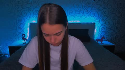 Snapshot of alexabarkley chatting on December 2024 03:22:02 AM angel online show from December 2024 03:22:02 AM