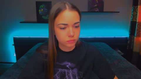 Snapshot of alexabarkley chatting on December 2024 03:29:02 AM angel online show from December 2024 03:29:02 AM