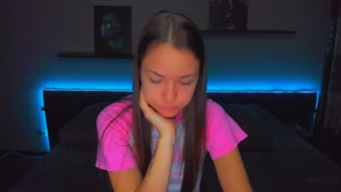 Snapshot of alexabarkley chatting on October 2025 12:11:02 AM angel online show from October 2025 12:11:02 AM