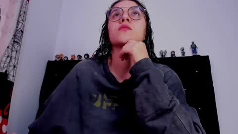 alexandra clauss online show from February 2026 04:14:02 PM