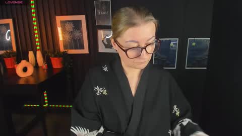 Alexandra online show from March 2025 04:24:01 AM