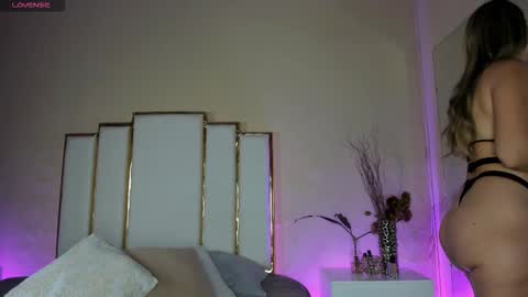 alexandraa_gomez online show from November 2025 02:50:01 PM