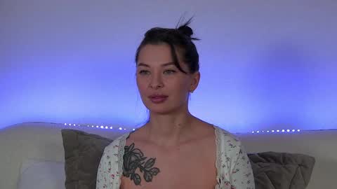 AlexandraBloom online show from March 2025 12:53:01 AM