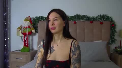 AlexandraBloom online show from December 2025 07:07:01 PM