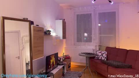           online show from January 2025 09:35:02 PM