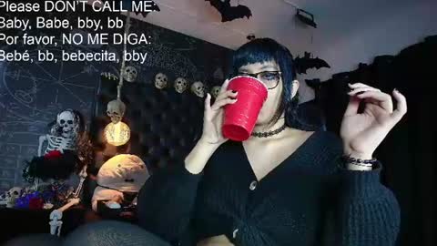 Snapshot of alexhoe_ chatting on July 2026 06:44:01 PM Alex online show from July 2026 06:44:01 PM