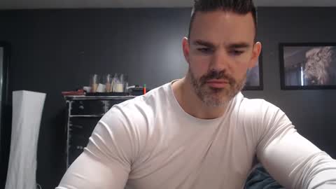 Alex online show from November 2025 02:43:02 PM