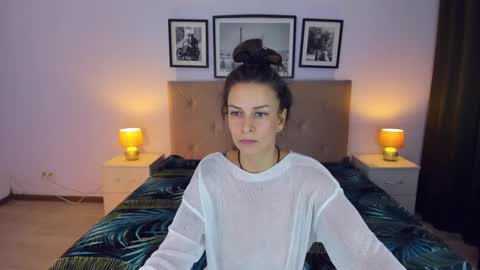 Alexia online show from December 2024 06:41:01 PM