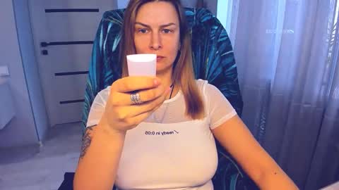 Alexia online show from February 2026 12:04:01 PM