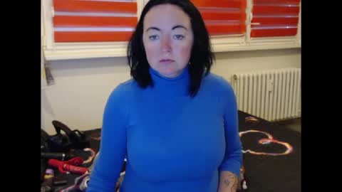 Snapshot of alexie33 chatting on October 2025 06:25:01 AM alexie33 online show from October 2025 06:25:01 AM