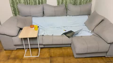 alexiriverss online show from June 2026 09:25:02 PM