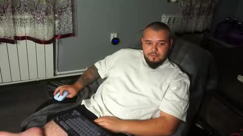 Alex online show from October 2025 09:04:02 PM