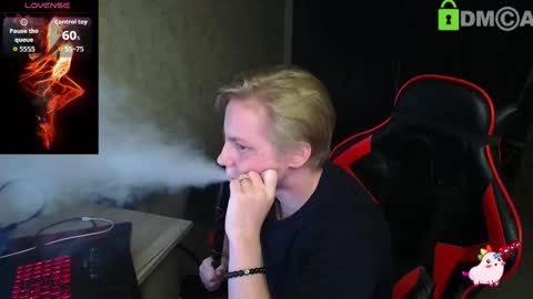 Alexis online show from October 2025 05:56:02 PM