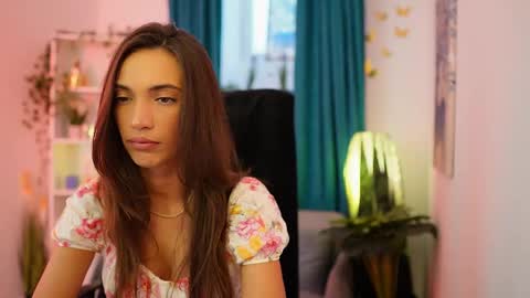 Snapshot of alexis_luv_ chatting on October 2025 01:20:01 PM Alexis online show from October 2025 01:20:01 PM