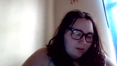 Alexis online show from September 2025 08:21:01 PM