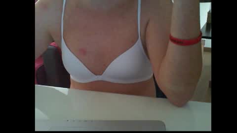 Alexia online show from October 2025 11:53:02 AM