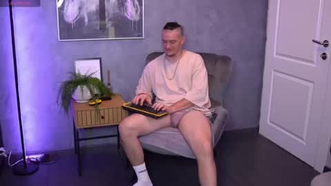 Snapshot of alexwildexx chatting on July 2026 05:43:02 AM Alex online show from July 2026 05:43:02 AM